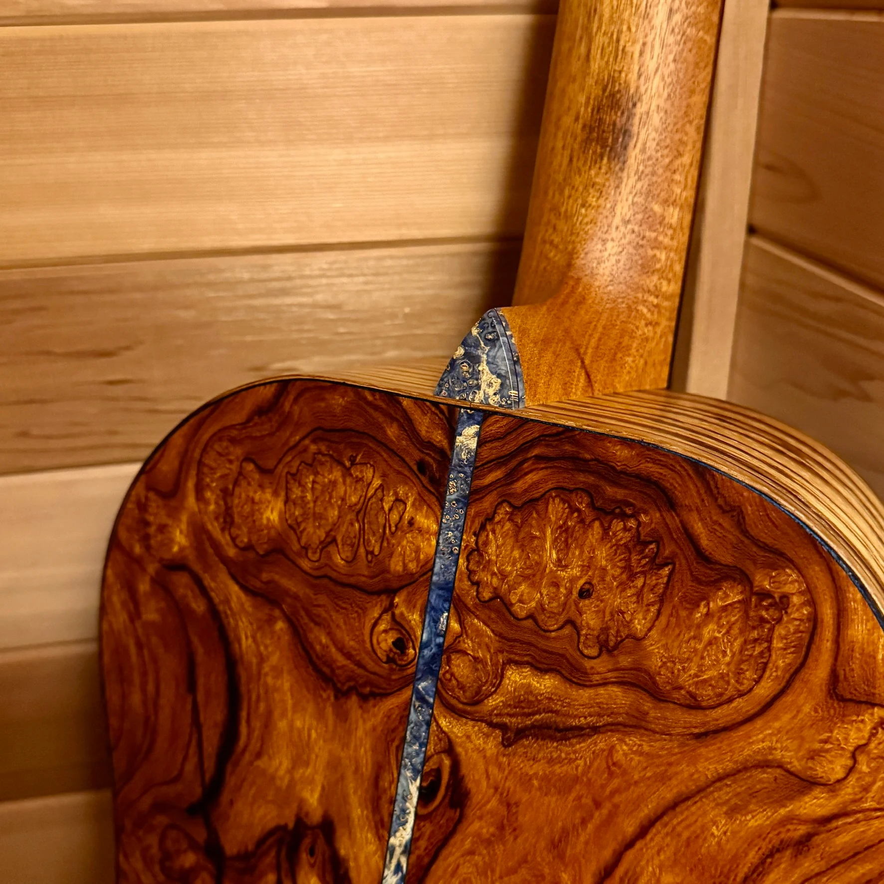 El Lobito Guitar