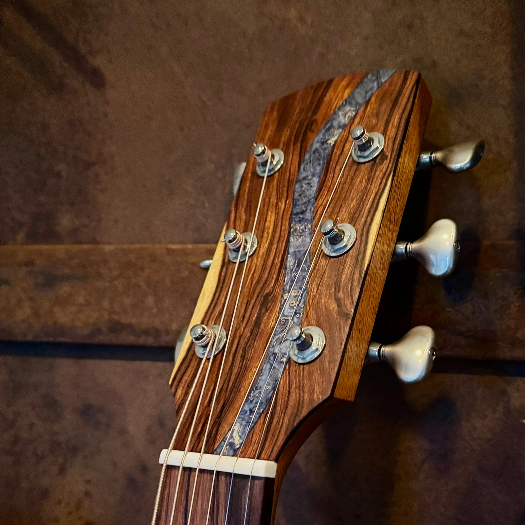 El Lobito Guitar