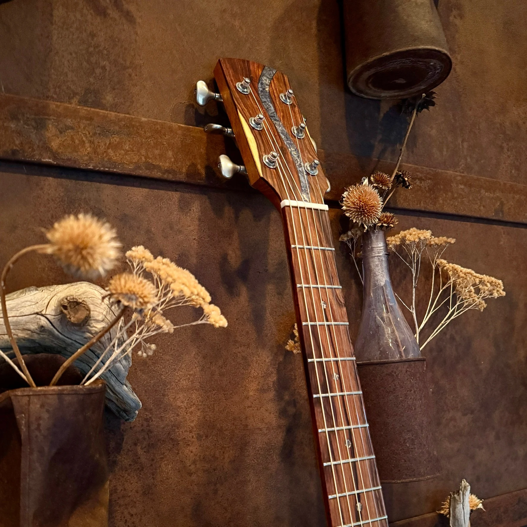 El Lobito Guitar